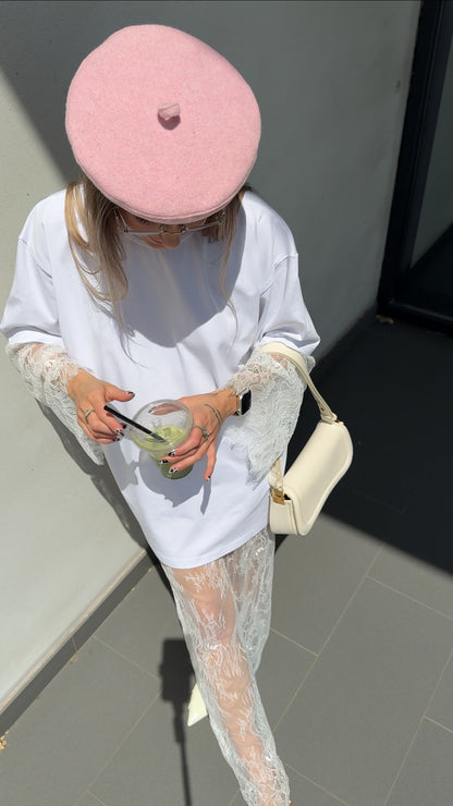 Футболка з мереживними рукавами