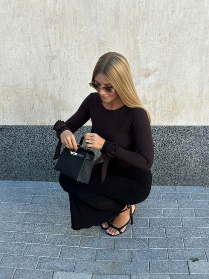 Лонг з трояндами на рукавах шоколад