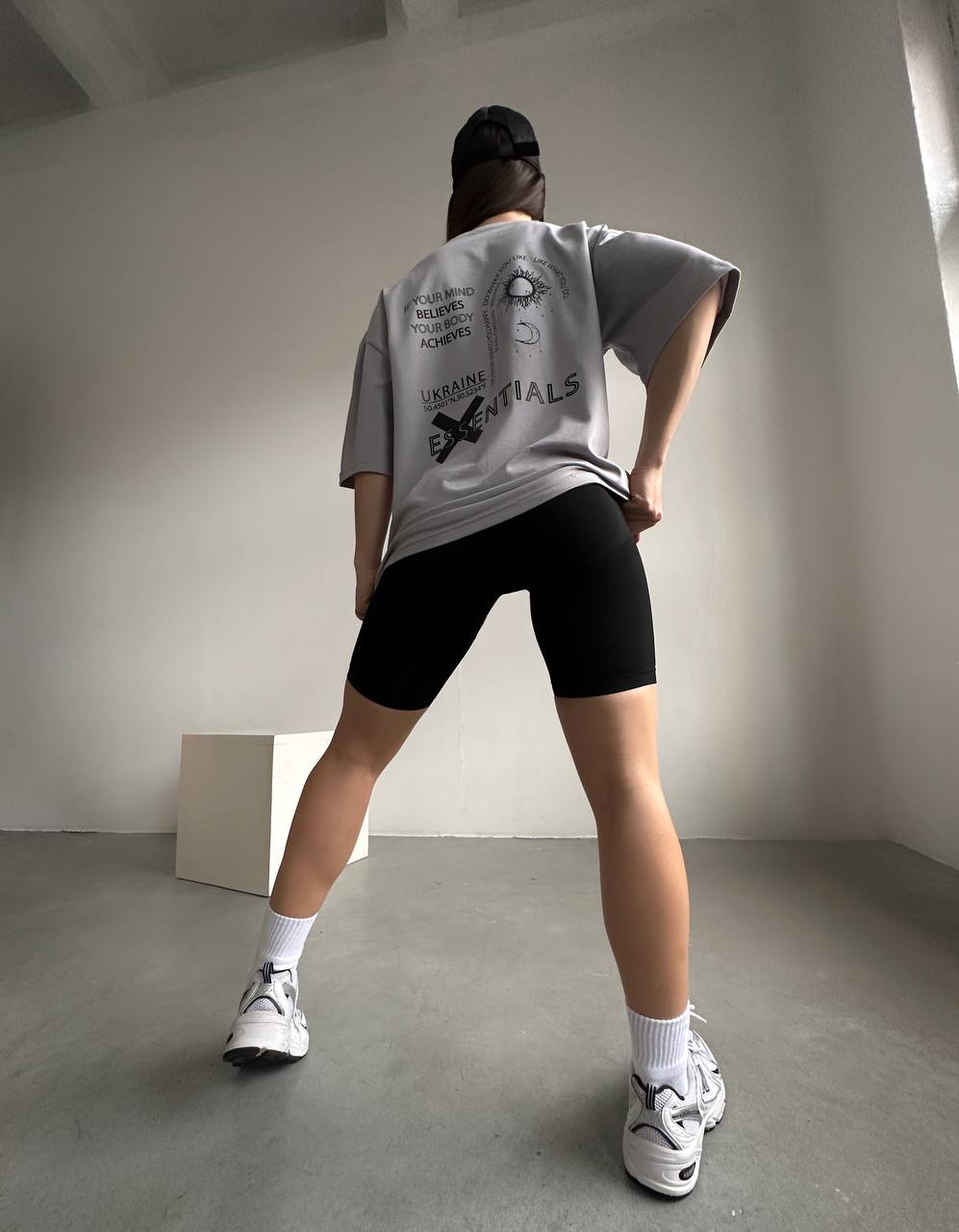 Футболка "Essentials"