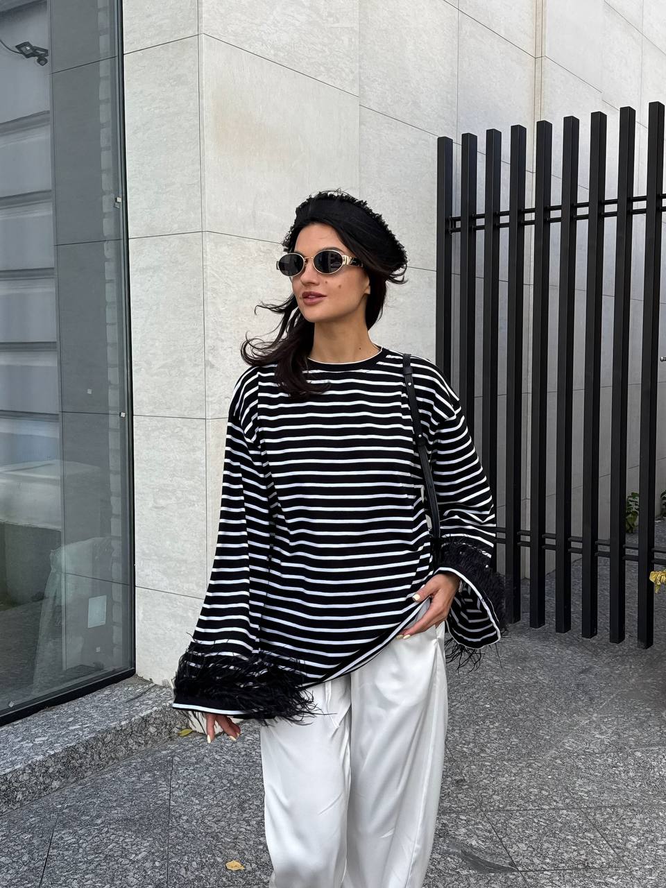 Лонгслів з натуральним страусиним пірʼям